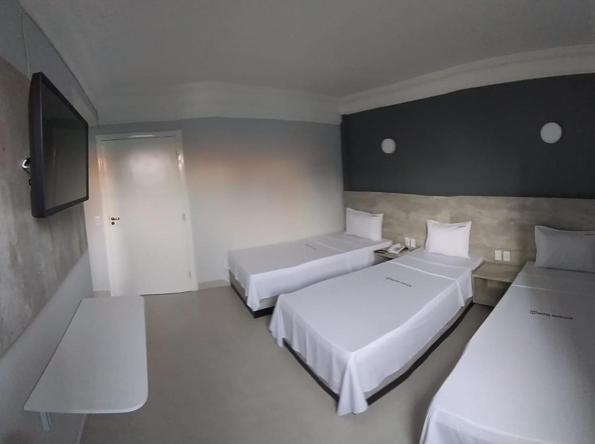 Phizalis Hotel 2*